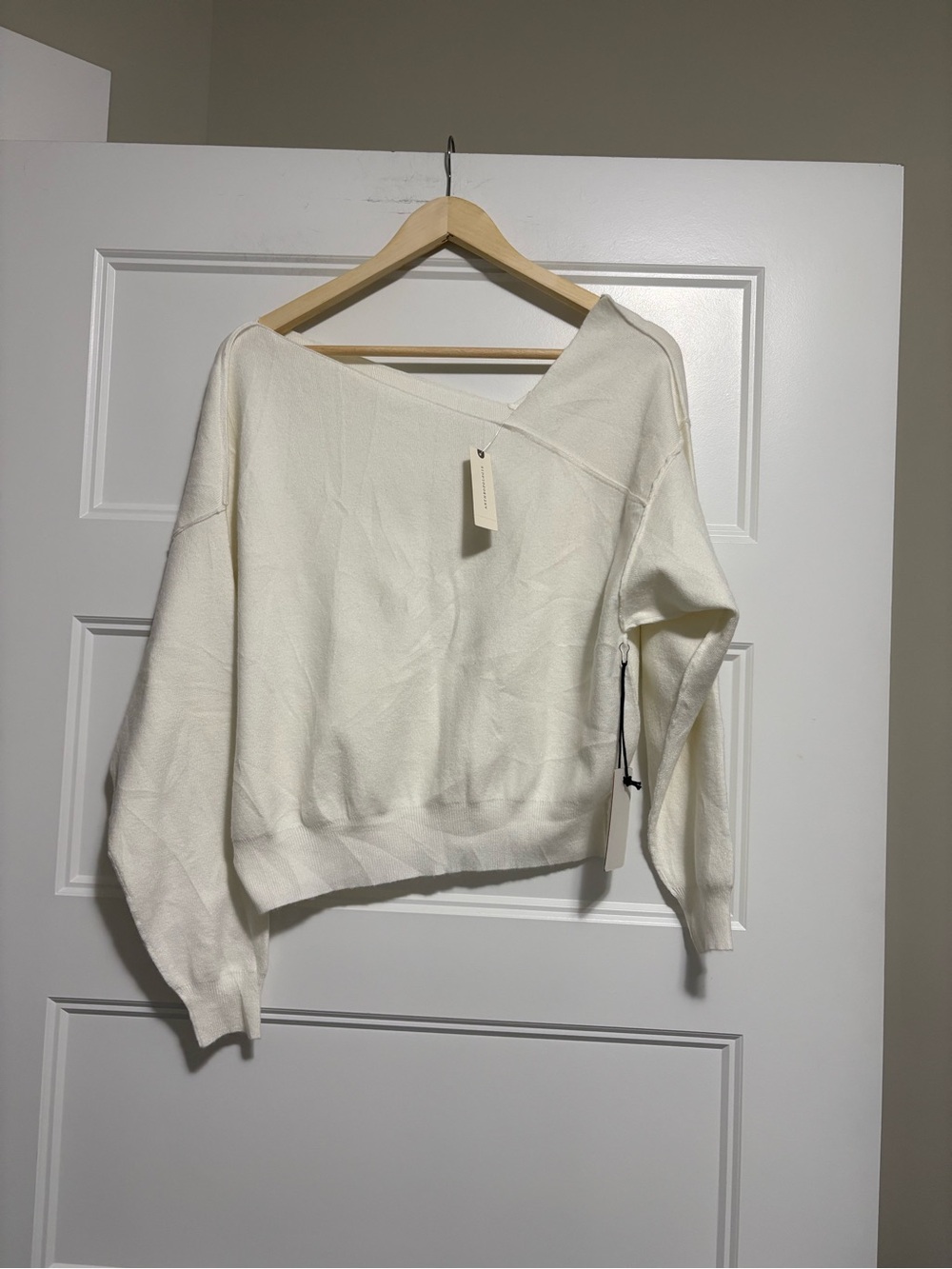 Line & Dot Off The Shoulder Geometric Neck Sweater Sz Small Nwt